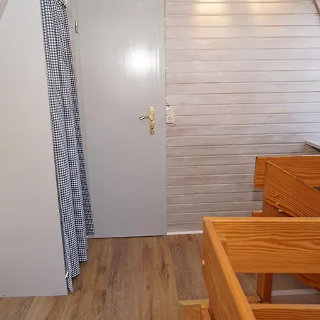 Zeltdachhaus _ Renovierung 2019 _ Damp